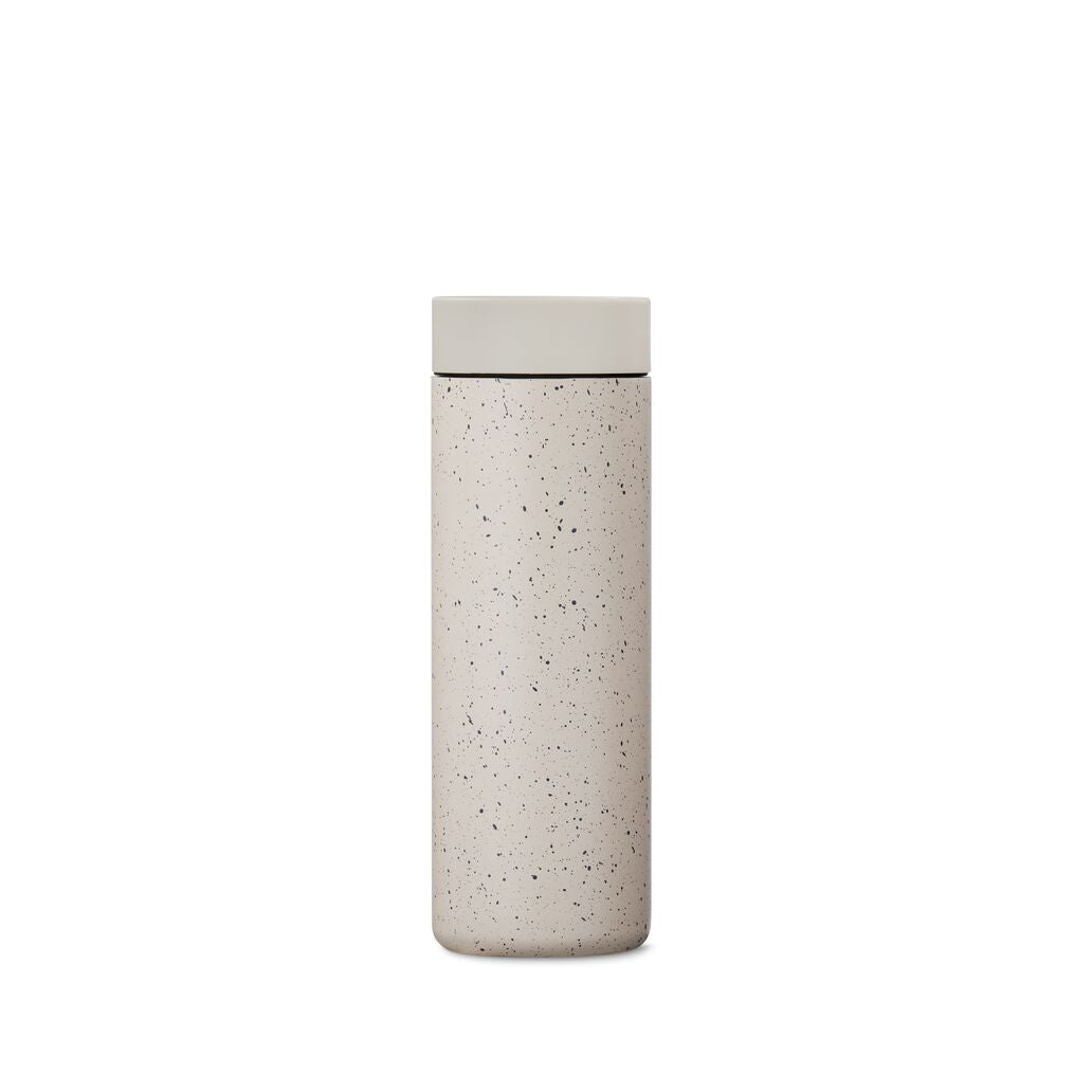 360-traveler-p8 WebPDP-16oz_360_Traveler_Desert_Tan_Speckle_Studio__TRV1SV16224_Back.jpg