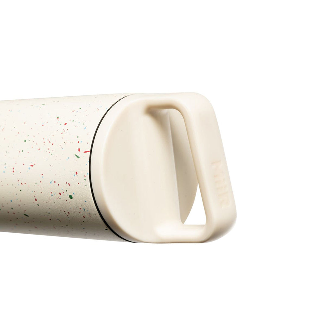 wide-mouth-k2 WebPDP-20oz_Wide_Mouth_Bottle_Party__WMB2SV20230_x2Studio_45deg.jpg