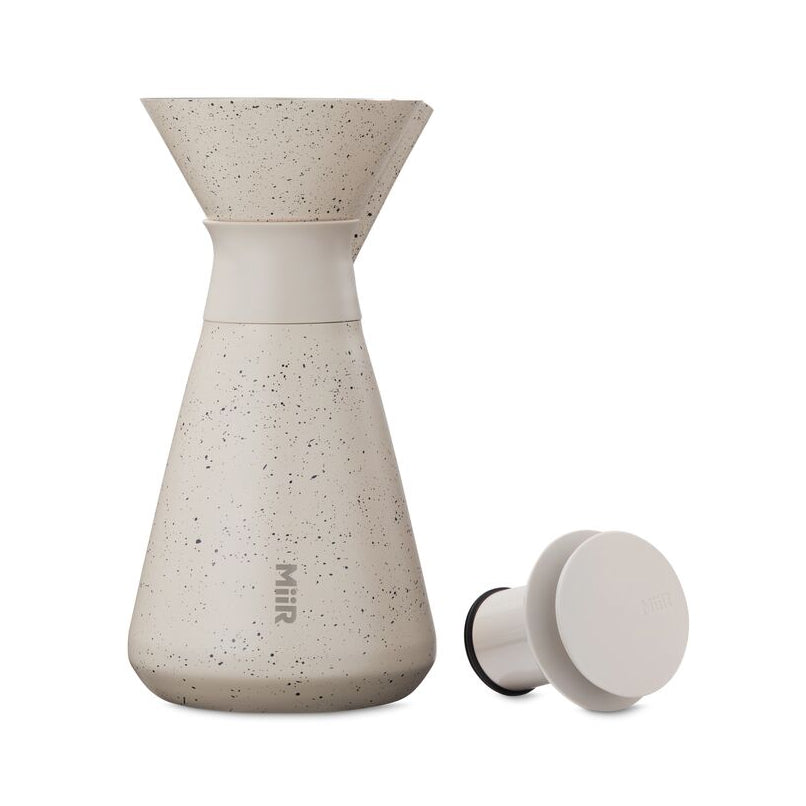 new-standard-carafe-a0 WebPDP-33oz_New_Standard_Carafe_Desert_Tan_Speckle_Studio__CAR1SVOS224_Front_Lid_Staged.jpg