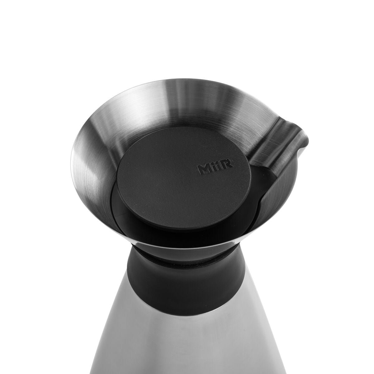 new-standard-carafe-a0 WebPDP-PolishedStainlessCarafe_33oz_SS_StudioX207182024_45degree__CAR1SVOS005.jpg