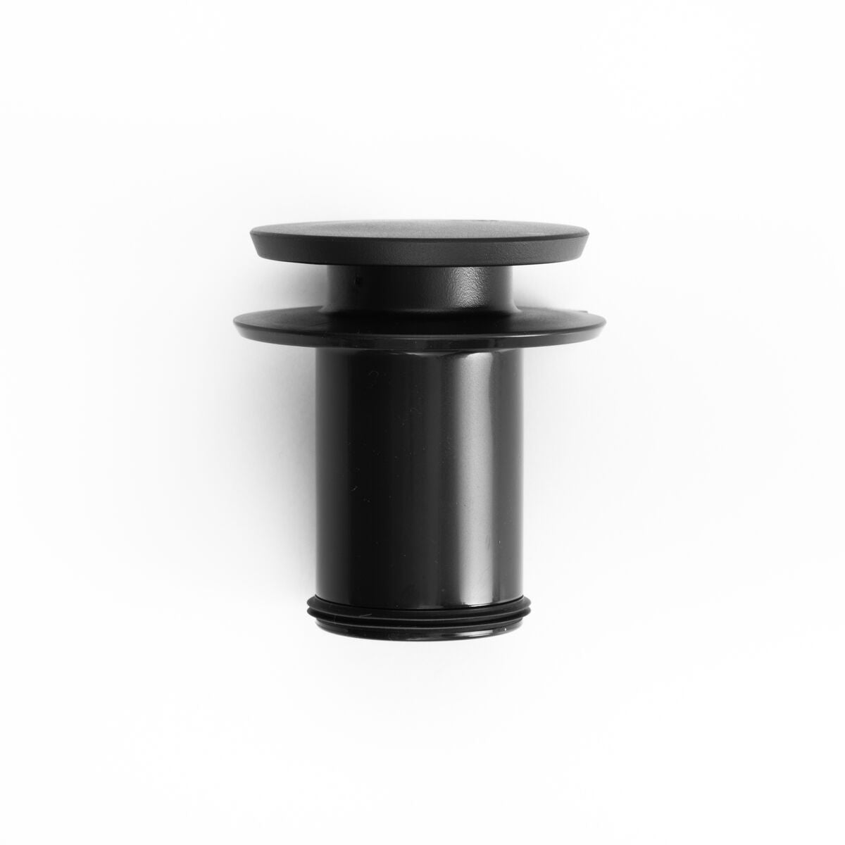 new-standard-carafe-a0 WebPDP-PolishedStainlessCarafe_33oz_SS_StudioX207182024_Lid__CAR1SVOS005.jpg