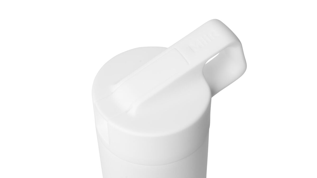 straw-bottle-t1 WebPDP-Straw_Lid_2_White_Studio_0221_45deg_Closed__WMB1SL20001.jpg